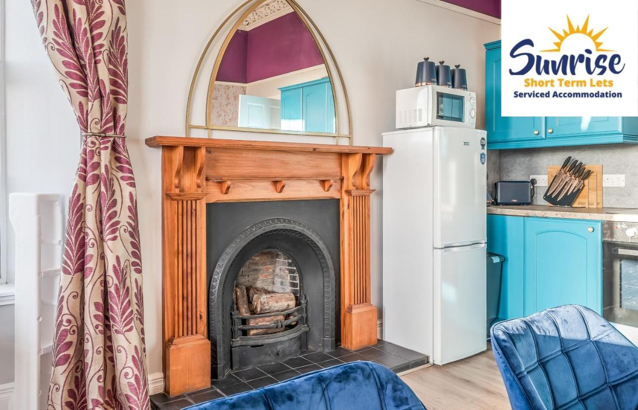 Presidential Apartment, Family Home, Luxury Bedrooms, 2 Rooms, 1 King Bed, 2 Single Beds, Free Wifi, Free Parking, Tourists, Business Travelers, Relocation, Beautiful River Views, - Long Stays, Invoice And Reduced Price Are Only Via Sunrise Short Let دندي المظهر الخارجي الصورة