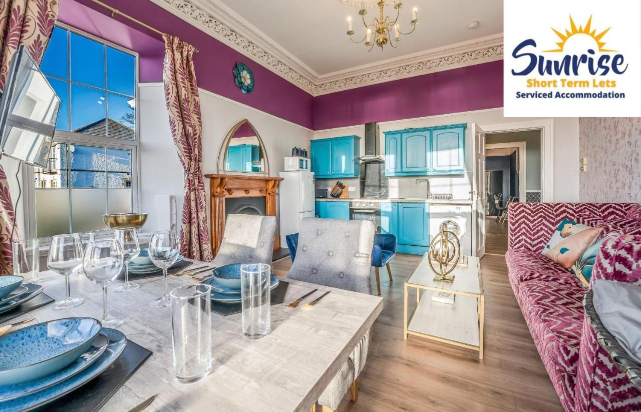 Presidential Apartment, Family Home, Luxury Bedrooms, 2 Rooms, 1 King Bed, 2 Single Beds, Free Wifi, Free Parking, Tourists, Business Travelers, Relocation, Beautiful River Views, - Long Stays, Invoice And Reduced Price Are Only Via Sunrise Short Let دندي المظهر الخارجي الصورة