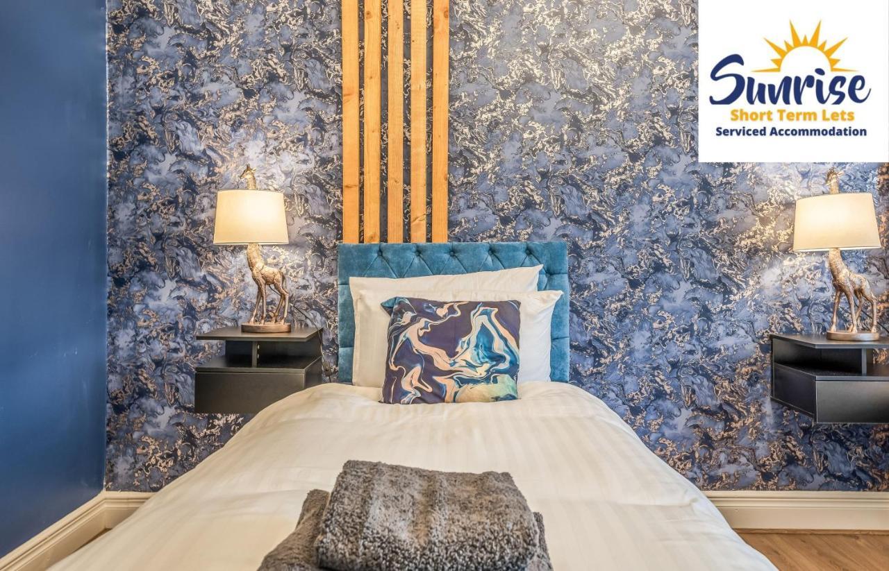 Presidential Apartment, Family Home, Luxury Bedrooms, 2 Rooms, 1 King Bed, 2 Single Beds, Free Wifi, Free Parking, Tourists, Business Travelers, Relocation, Beautiful River Views, - Long Stays, Invoice And Reduced Price Are Only Via Sunrise Short Let دندي المظهر الخارجي الصورة