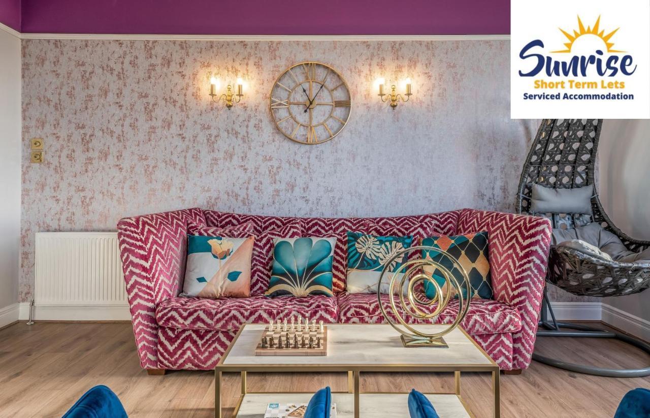 Presidential Apartment, Family Home, Luxury Bedrooms, 2 Rooms, 1 King Bed, 2 Single Beds, Free Wifi, Free Parking, Tourists, Business Travelers, Relocation, Beautiful River Views, - Long Stays, Invoice And Reduced Price Are Only Via Sunrise Short Let دندي المظهر الخارجي الصورة